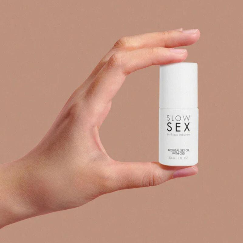 BIJOUX - SLOW SEX OLIO DA MASSAGGIO SESSUALE CON CBD 30 ML - BIJOUX SLOW SEX | Lingerie Harness Boutique