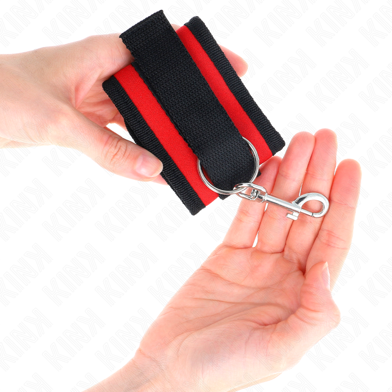 KINK - TENUTA DA POLSO IN NYLON HOOK&LOOP ROSSO-NERO MODELLO 2 REGOLABILE 18-35 CM X 6 CM - KINK COLLAR & GAG | Lingerie Harness Boutique