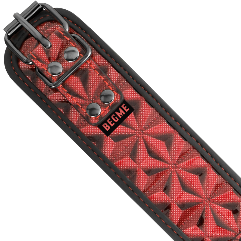 BEGME - COLLETTO RED EDITION CON MORSETTI PER CAPEZZOLI CON FODERA IN NEOPRENE - BEGME RED EDITION | Lingerie Harness Boutique