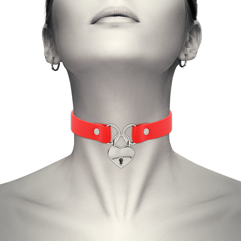 COQUETTE CHIC DESIRE - COLLANA IN PELLE VEGANA ROSSA CON ACCESSORIO CUORE CON CHIAVE - COQUETTE ACCESSORIES | Lingerie Harness Boutique