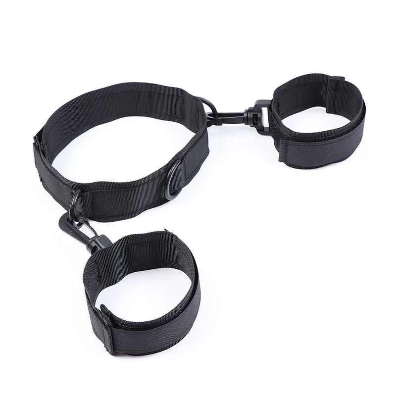 OHMAMA FETISH - NYLON HANDCUFFS AND COLLAR