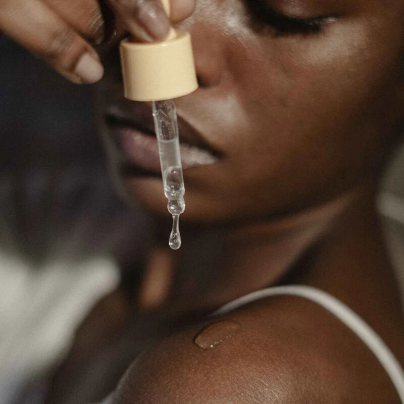 BIJOUX - INDISCRETS GOCCE MASSAGGIO INTIMO RIVITALIZZANTE - BIJOUX AU NATUREL | Lingerie Harness Boutique