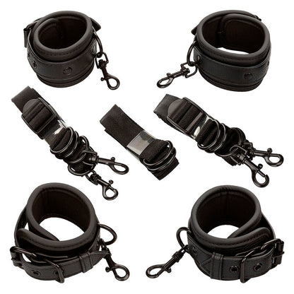 CALEXOTICS - NOCTURNAL CINGHIE PER LETTO IN PELLE REGOLABILI NERE - CALEXOTICS | Lingerie Harness Boutique