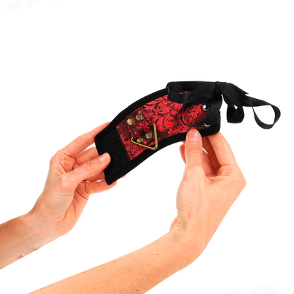 KINK - RESISTENZA DA POLSO SCANDALO DETTAGLI IN PIZZO ROSSO-NERO 24,5 CM X 6,5 CM - KINK COLLAR & GAG | Lingerie Harness Boutique