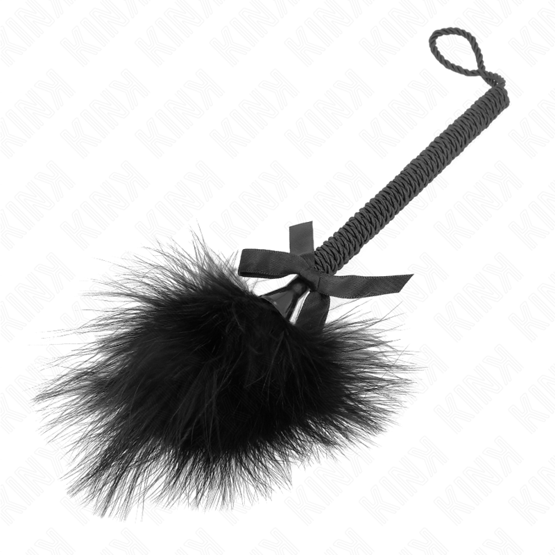 KINK - BACCHETTA IN CORDA DI NYLON CON PIUME TICKLE E FIOCCO NERO 25 CM - KINK IMPACT & TOUCH | Lingerie Harness Boutique