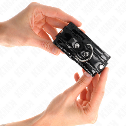 KINK - POLSI IN NEOPRENE LUCIDO REGOLABILI 17-24 CM X 4,5 CM - Lingerie Harness Boutique | Lingerie Harness Boutique