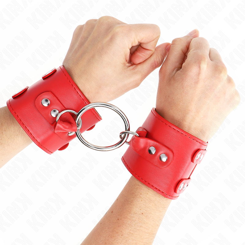 KINK - POLSO FISSO CON ANELLO E BORCHIE REGOLABILE ROSSO 17-22 CM X 6,5 CM - KINK COLLAR & GAG | Lingerie Harness Boutique
