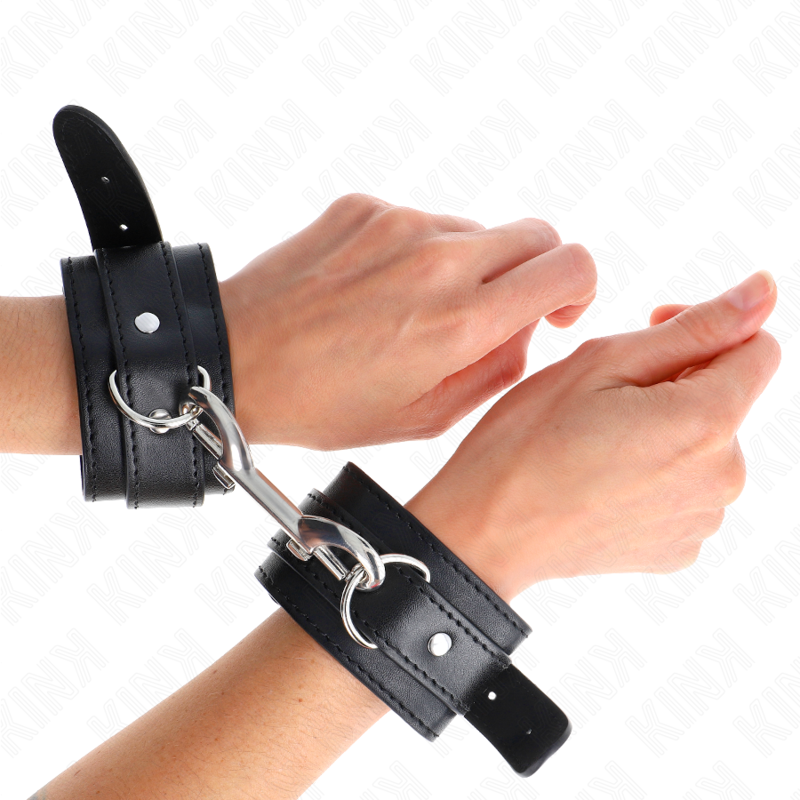 KINK - WRIST POTENTIAL SINGLE ROW RIVETS BLACK ADJUSTABLE 17-28CM X 5CM