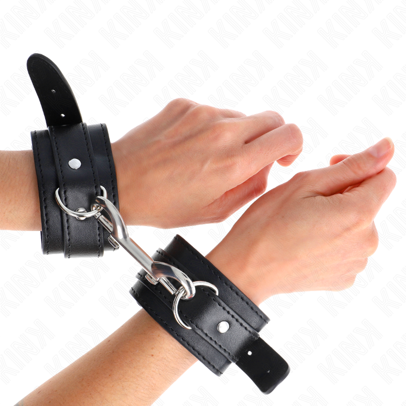KINK - POTENZIALE DA POLSO FILA DI RIVETTI SINGOLA NERA REGOLABILE 17-28 CM X 5 CM - KINK COLLAR & GAG | Lingerie Harness Boutique