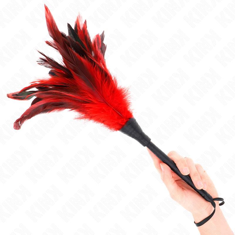 KINK - PIUME DI POLLO SOLLEGATO A FORMA DI CORNO ROSSO 36 CM - KINK IMPACT & TOUCH | Lingerie Harness Boutique