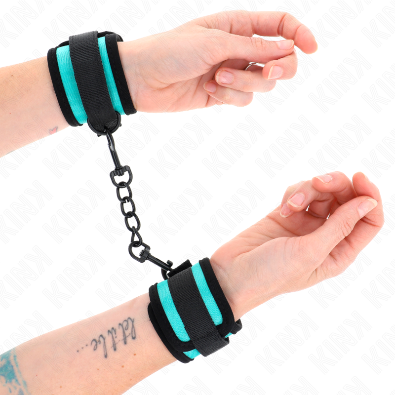 KINK - TENUTA DA POLSO IN NYLON CON GANCIO E LOOP NERO-BLU REGOLABILE 18-32 CM X 5 CM - KINK COLLAR & GAG | Lingerie Harness Boutique