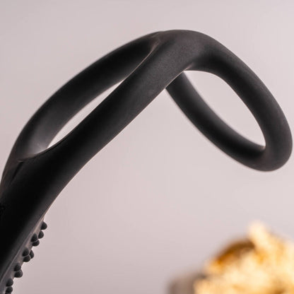 ROCKS-OFF - RO-ZEN RRO PLUG ANALE CON ANELLO VIBRANTE PER IL PENE NERO - ROCKS-OFF | Lingerie Harness Boutique