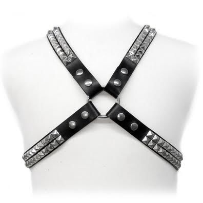 LEATHER BODY - IMBRACATURA CON BORCHIE PIRAMIDALI - LEATHER BODY | Lingerie Harness Boutique